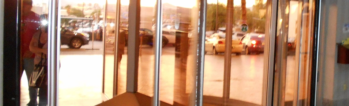 Storefront Glass Repair Cost in Riverview, FL
